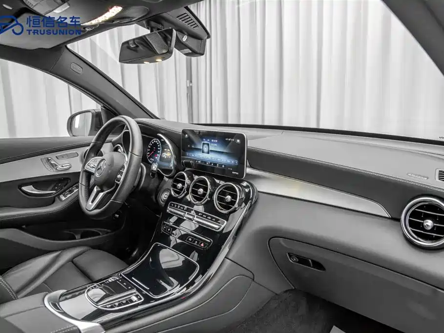 MERCEDES-BENZ GLC COUPE