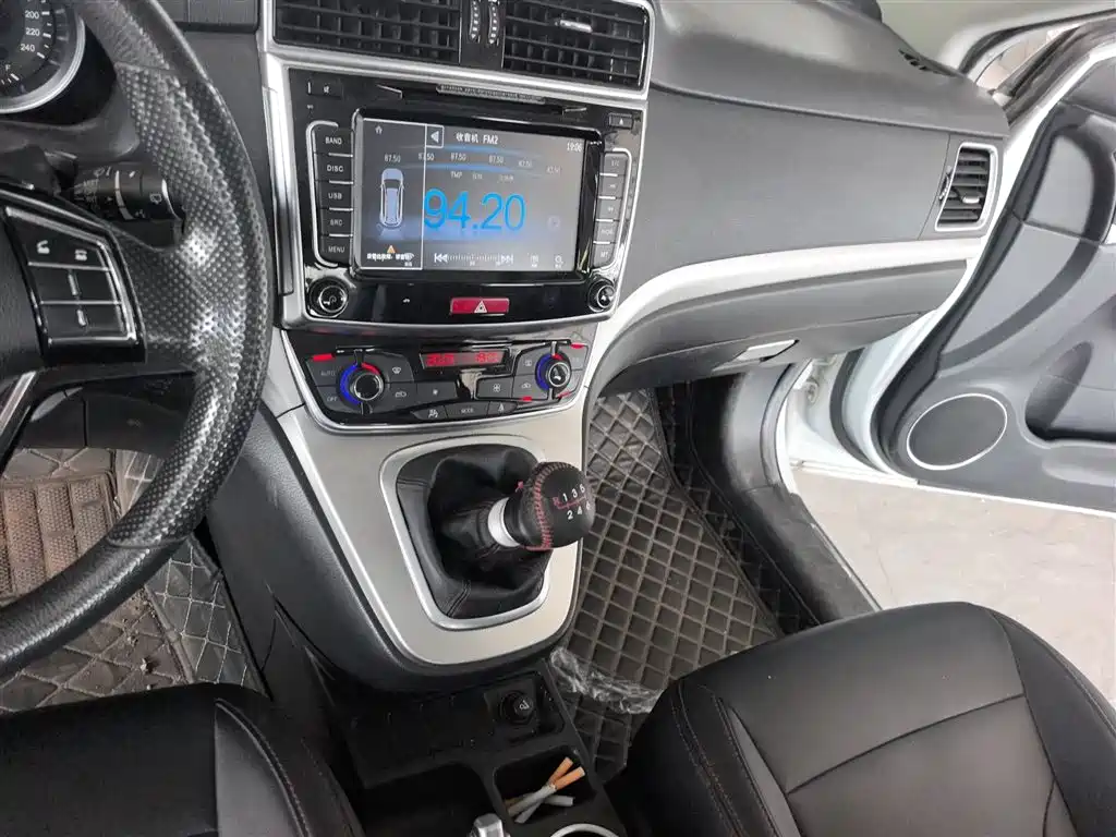 Haval M6 2018 1.5T Manual 2WD Urban фото 14