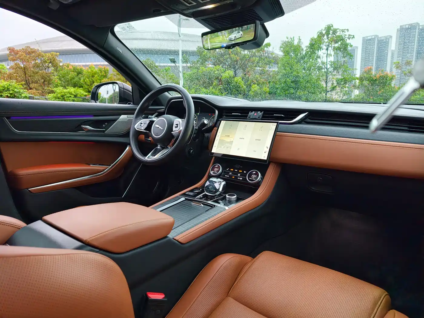 Jaguar XFL 2024 2.0T P300 AWD Flagship Sport Gilded Edition фото 15
