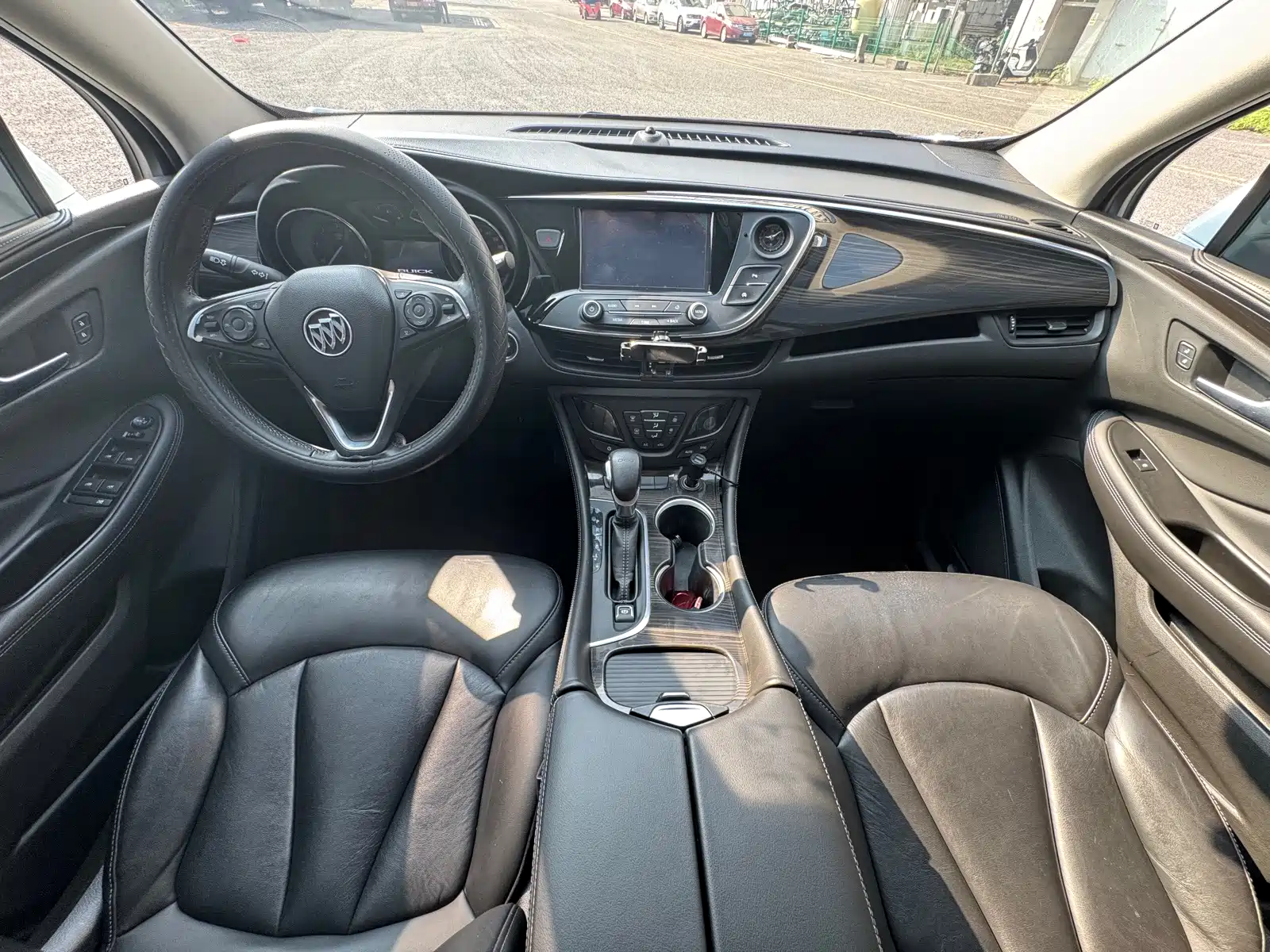 Фото 6 - Buick Envision Plus
