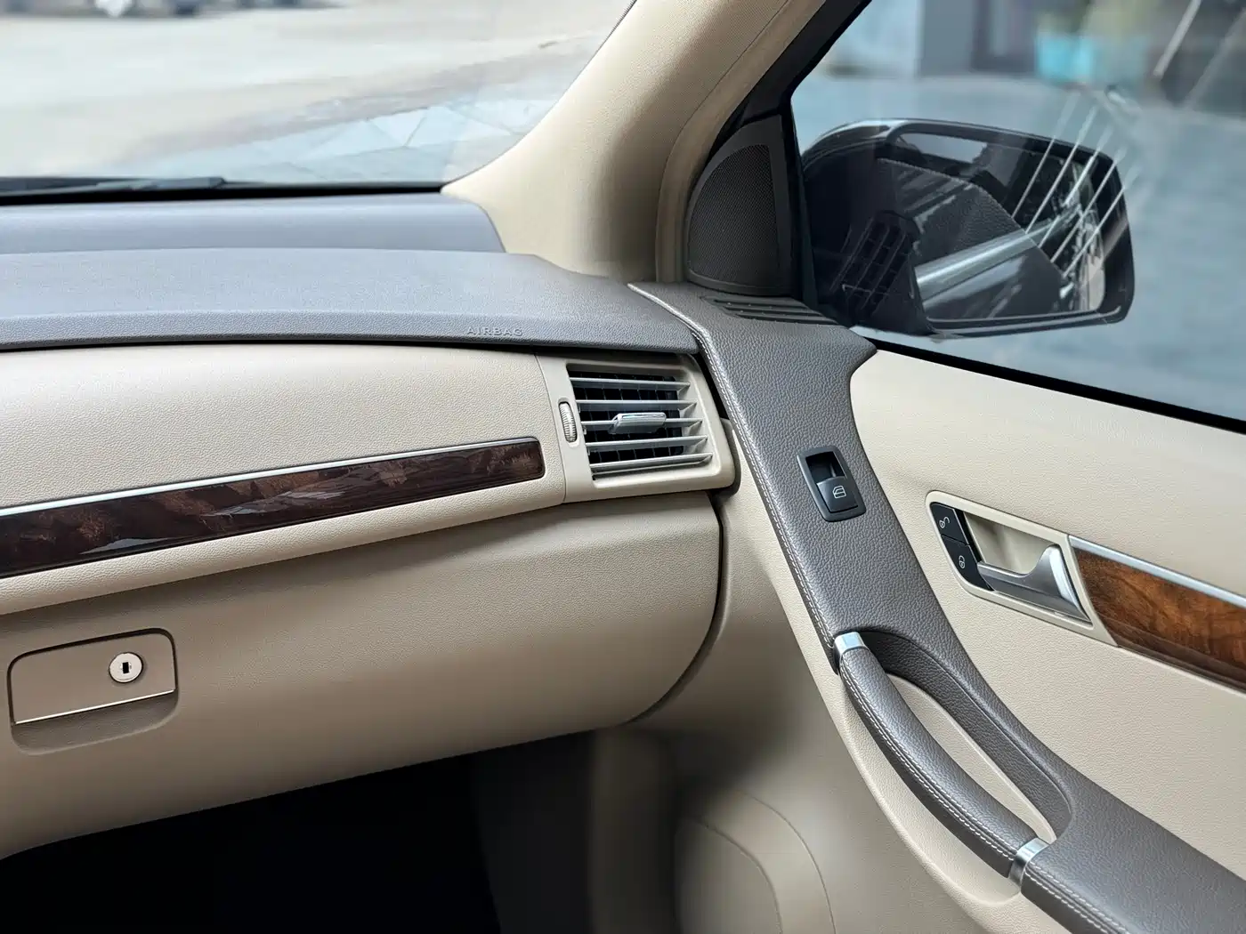Mercedes-Benz R-Class 2010 R 500 L 4MATIC Grand Edition фото 9