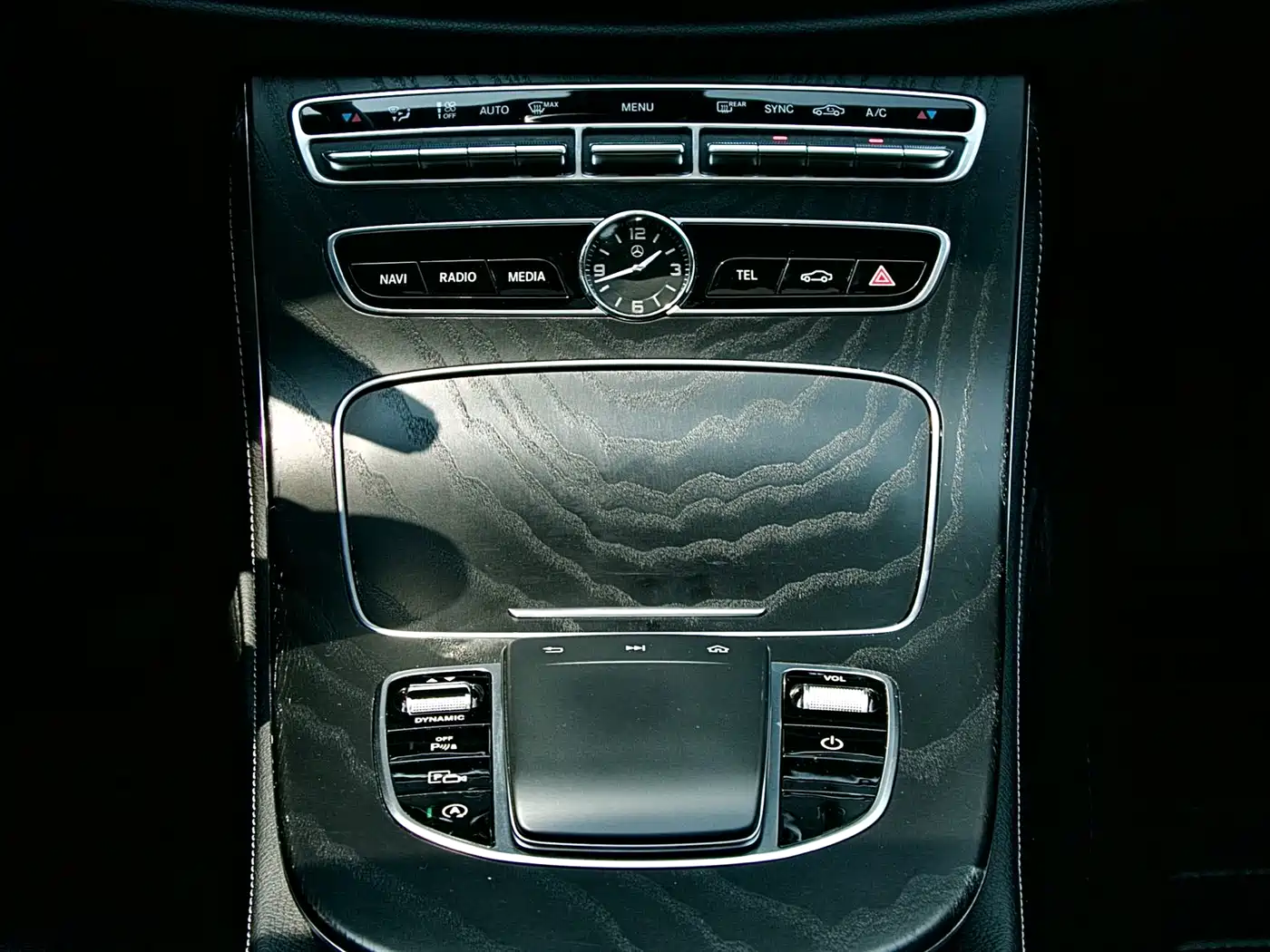 Mercedes-Benz E-Class 2019 E 200 L Sport фото 13