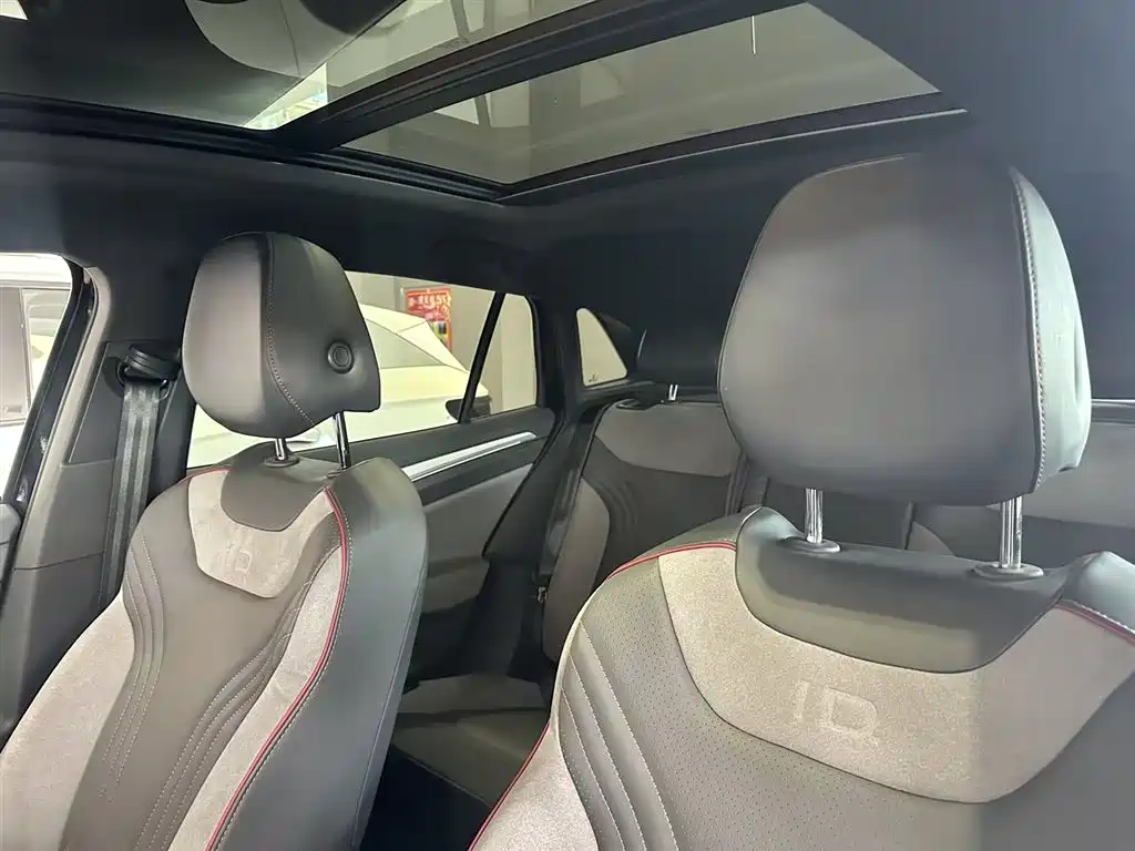 VOLKSWAGEN ID.4 CROZZ