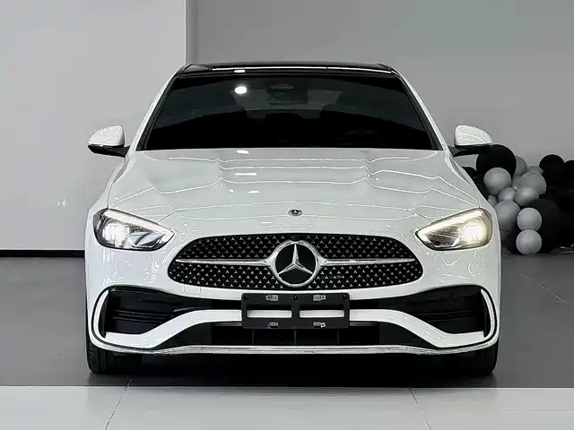 Mercedes-Benz C-Class 2024