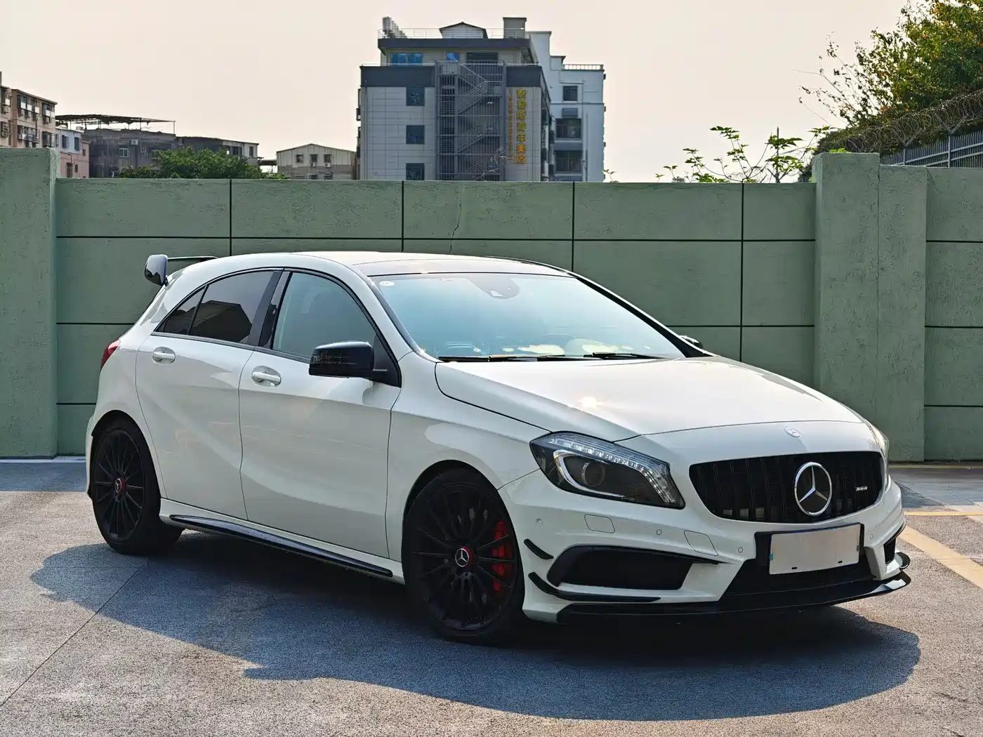 Mercedes-Benz A-Class AMG (Import) 2014 AMG A 45 4MATIC фото 3