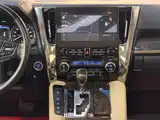 Фото 27 - Toyota Vellfire