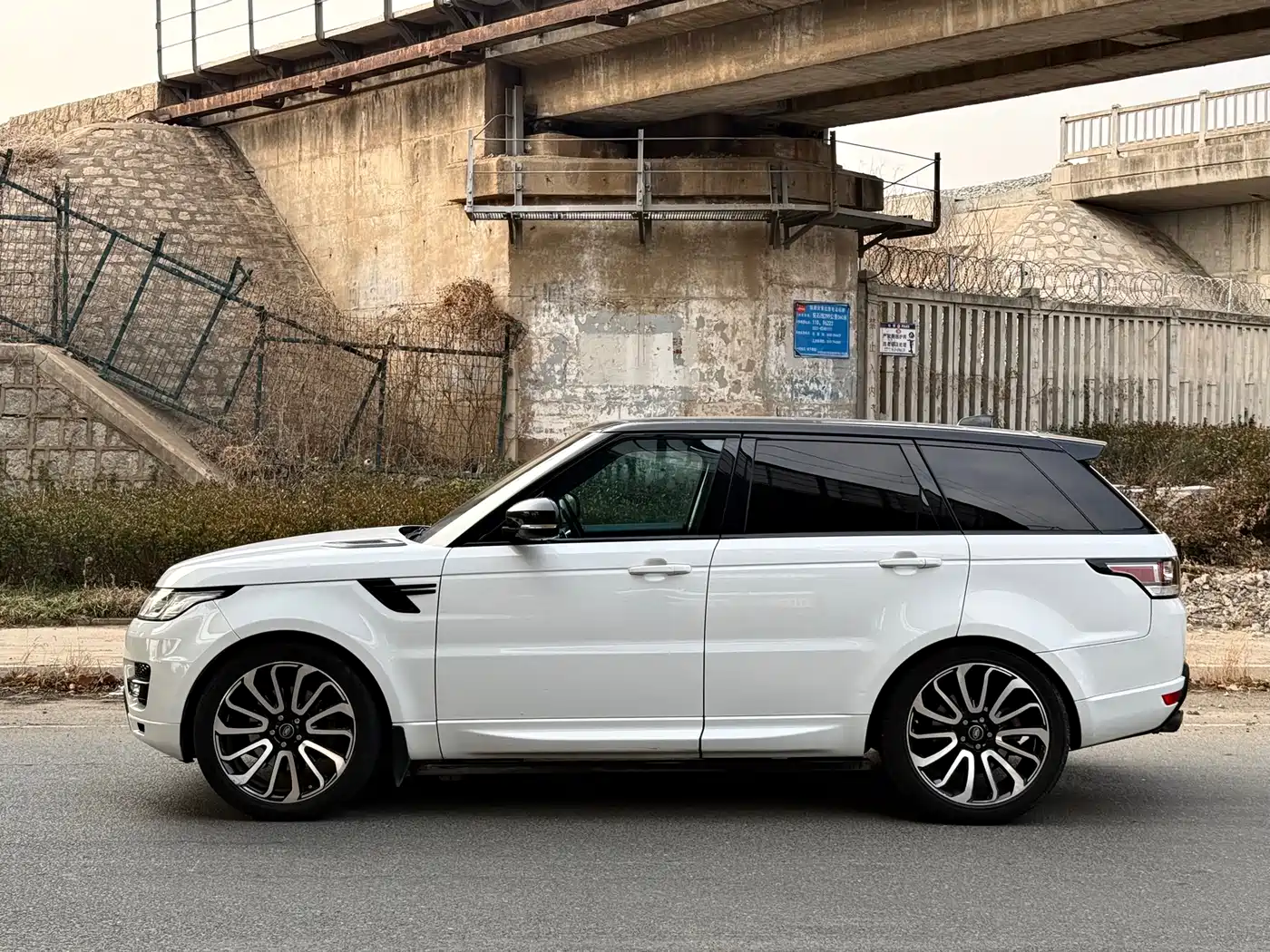 Land Rover Range Rover Sport 2017 3.0 SC V6 HSE DYNAMIC фото 9