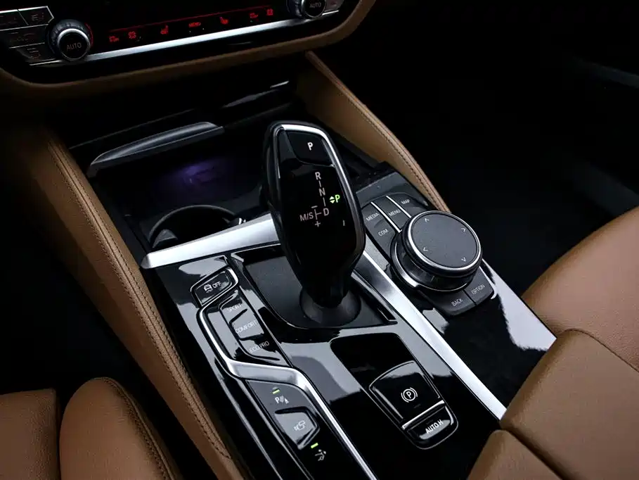 BMW 6 Series GT 2022 Model 630i M Sport Package фото 9