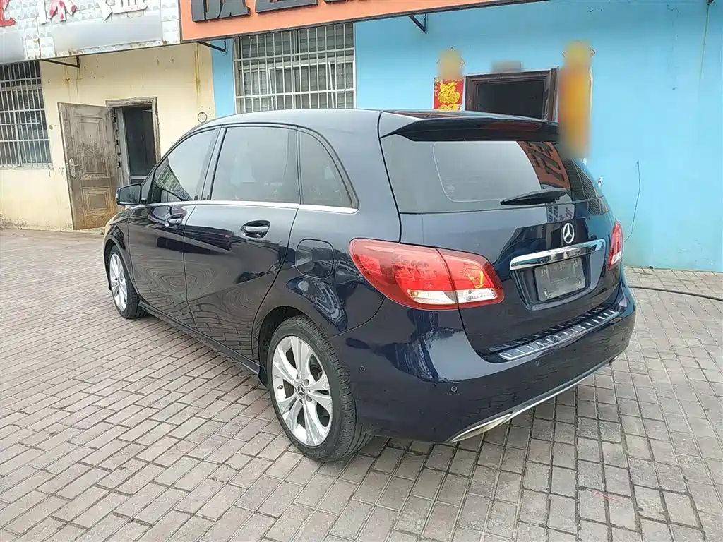 Mercedes-Benz B-Class 2018 B 200 Sport фото 5
