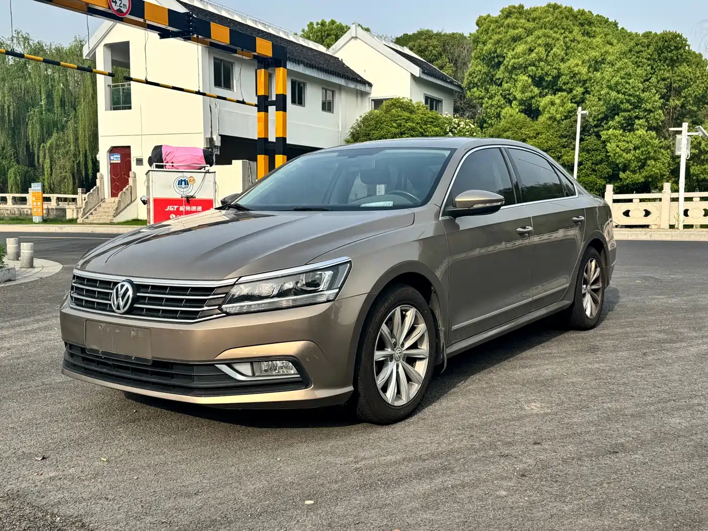 Volkswagen Passat 2016 280TSI DSG Honor Edition