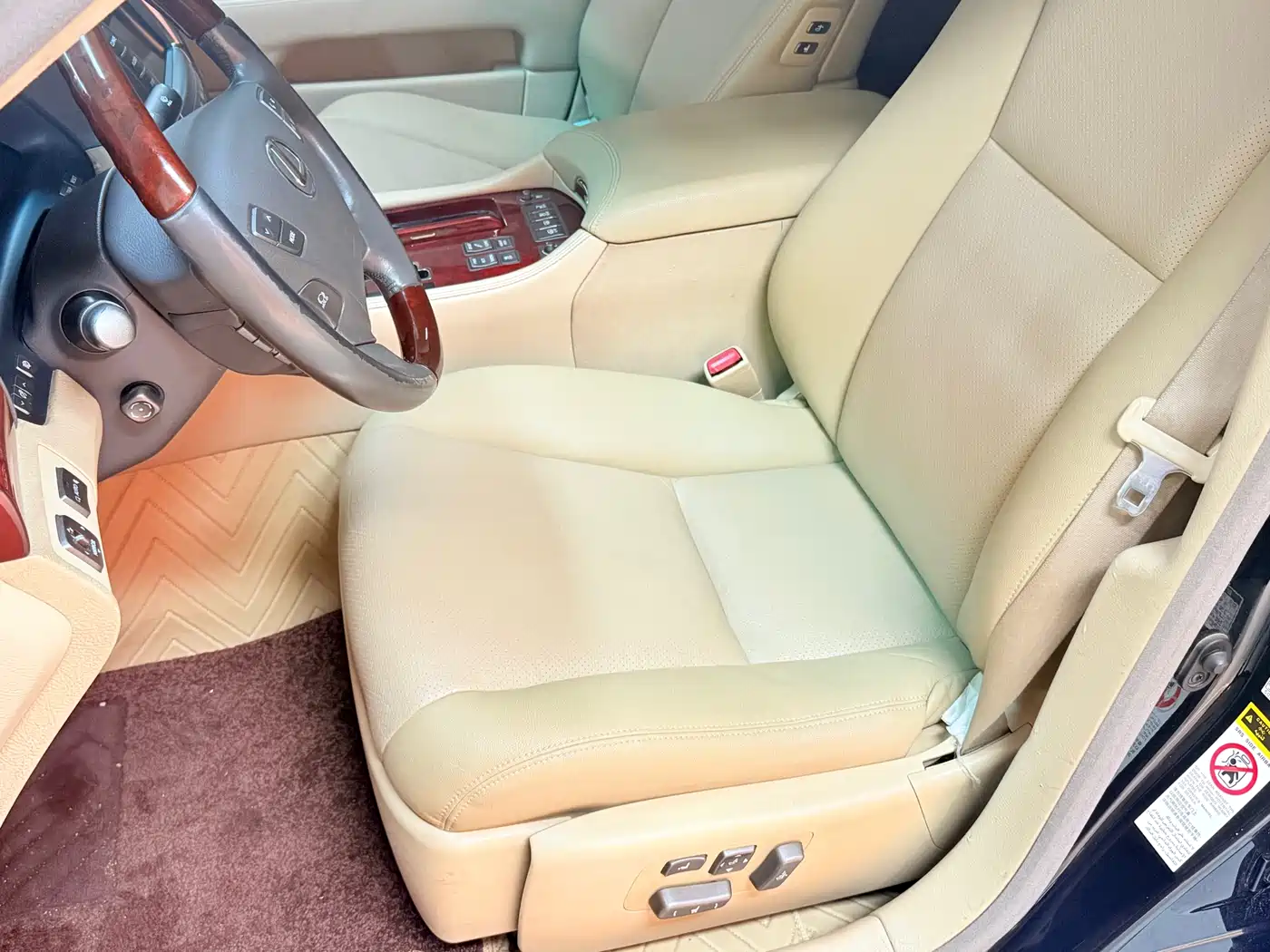 Lexus LS 2006 460L Premium Edition фото 16