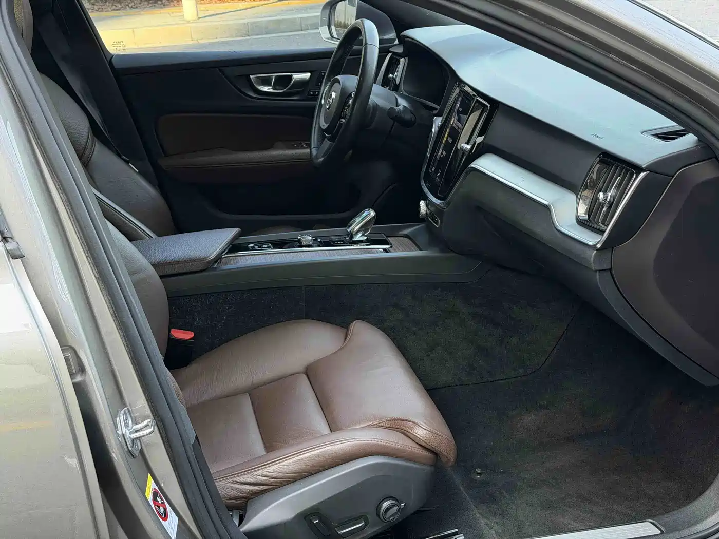Фото 9 - Volvo S60