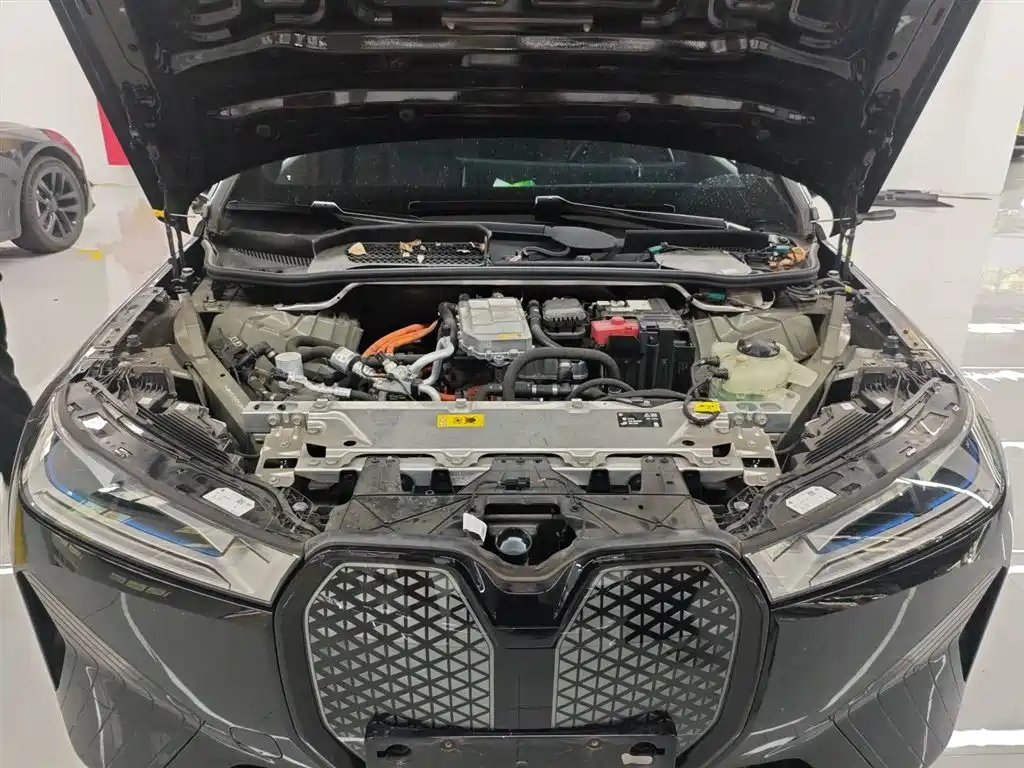 BMW iX 2022 xDrive40 фото 20
