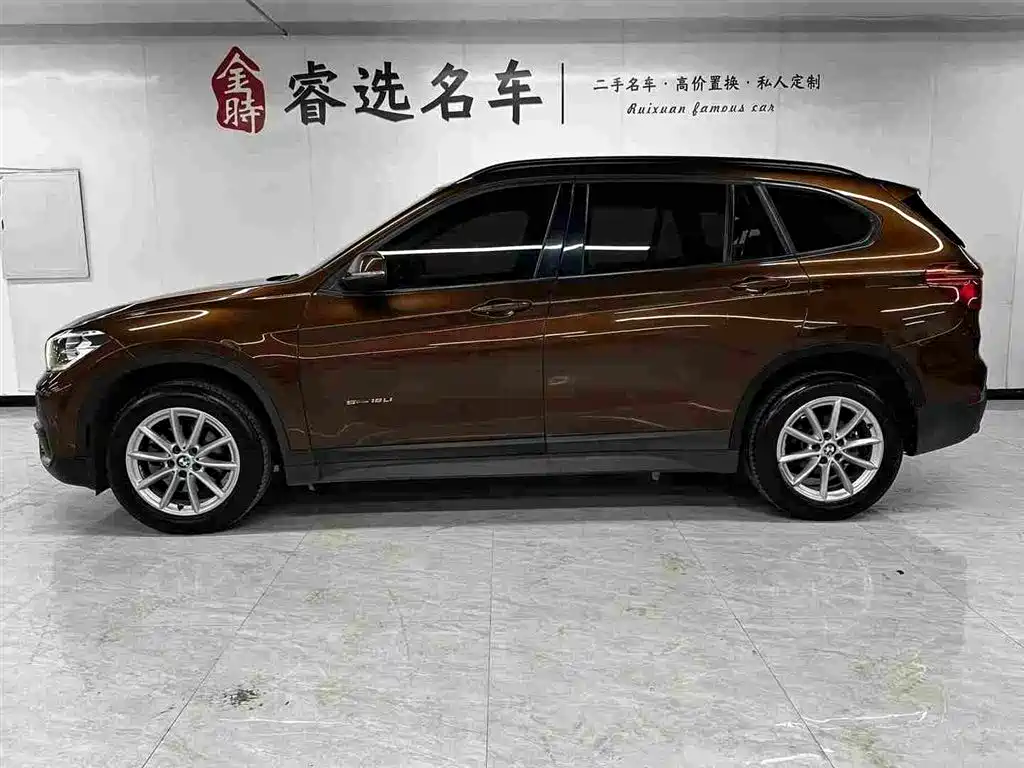 صورة 3 - BMW X1