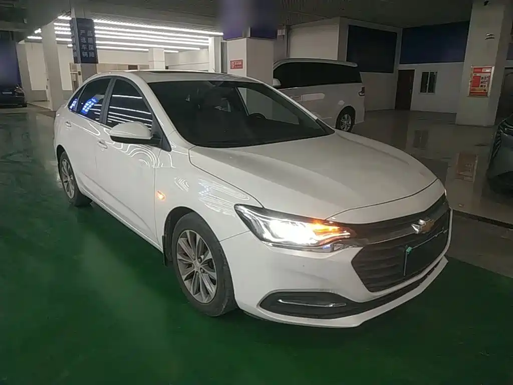 CHEVROLET CRUZE
