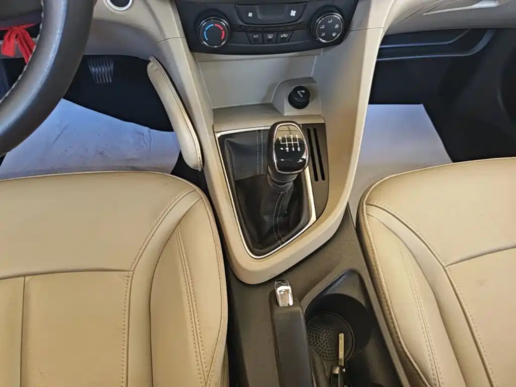 Фото 14 - Buick Excelle