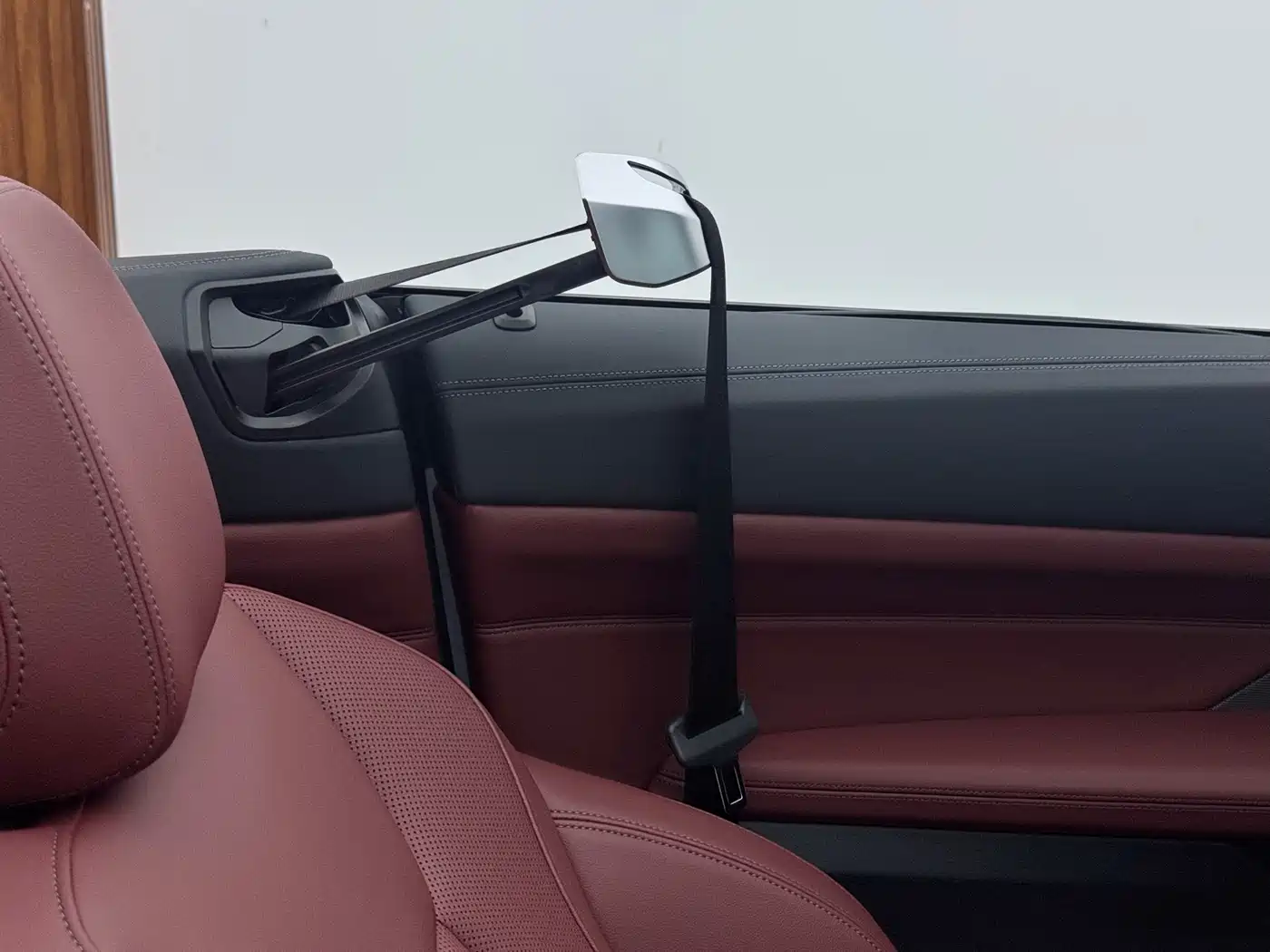 BMW 4 Series 2024 430i Convertible M Sport Shadow Edition фото 13