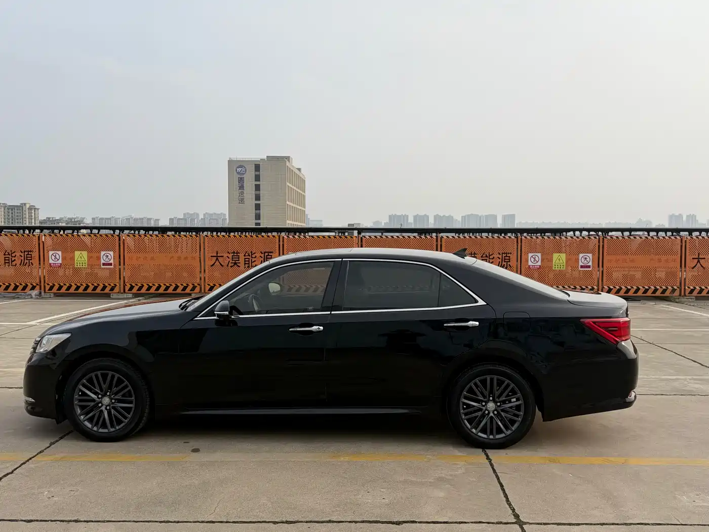 Toyota Crown 2017 2.0T Sport Edition фото 8