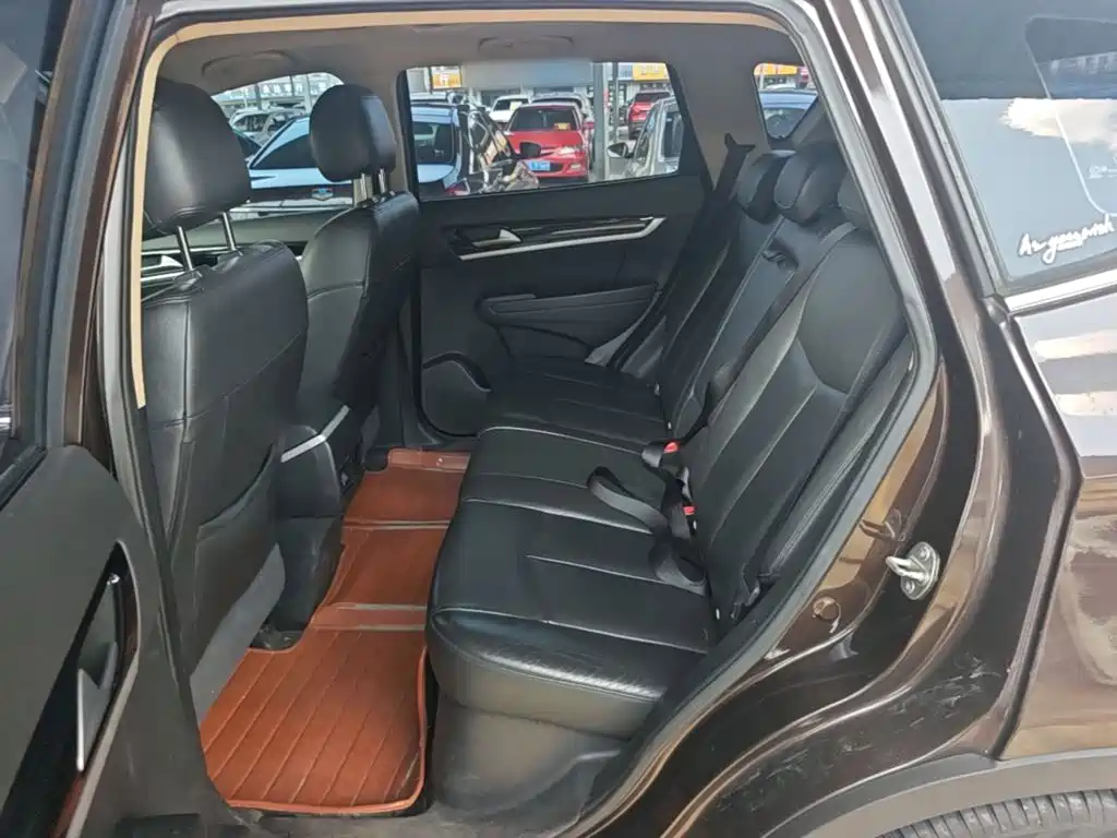 Dongfeng Aeolus Dongfeng Fengshen AX7 2015 2015 2.0L Automatic Smart Ease