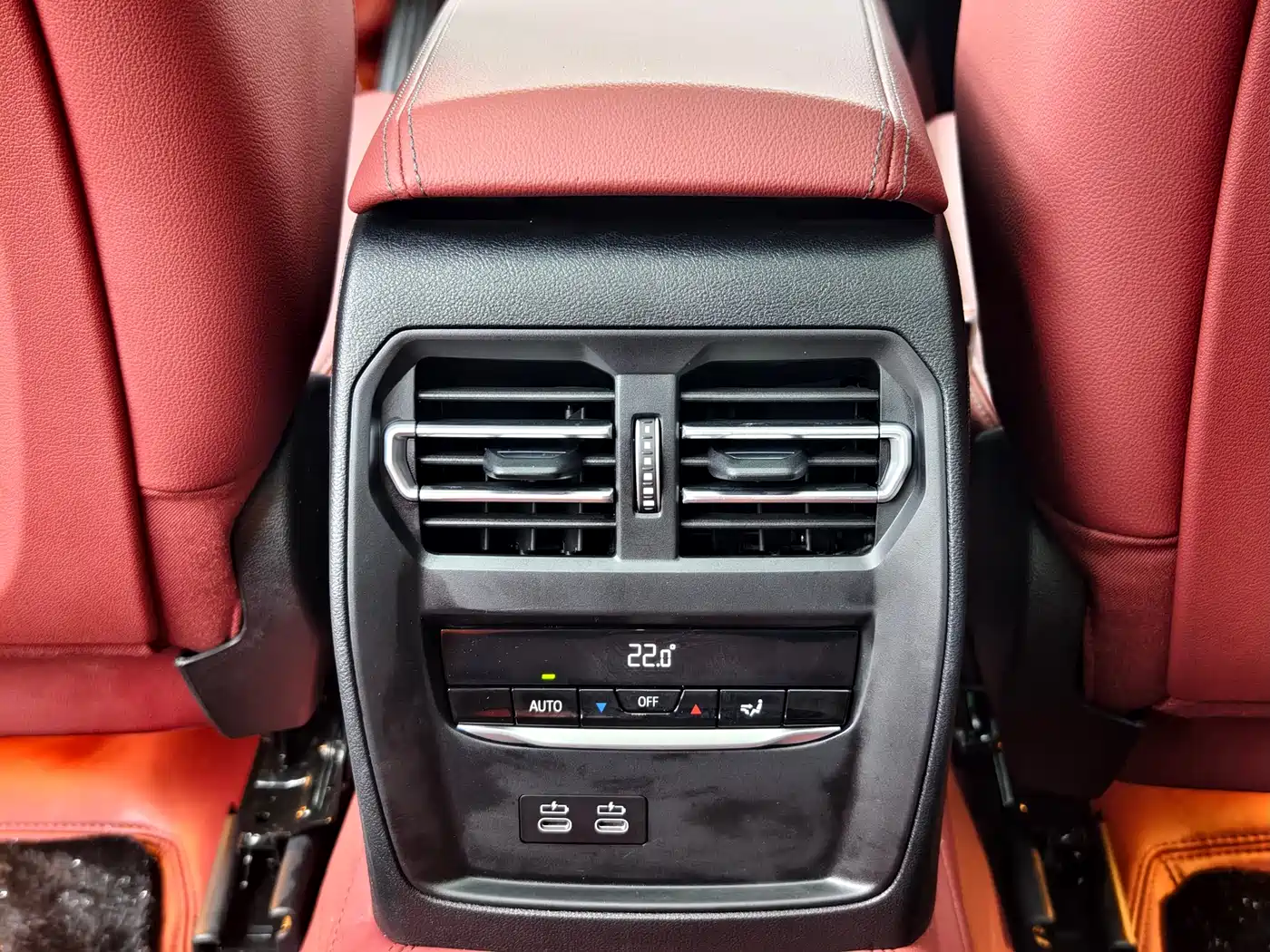 BMW 3 Series 2025 330Li Premium M Sport Night Edition фото 17