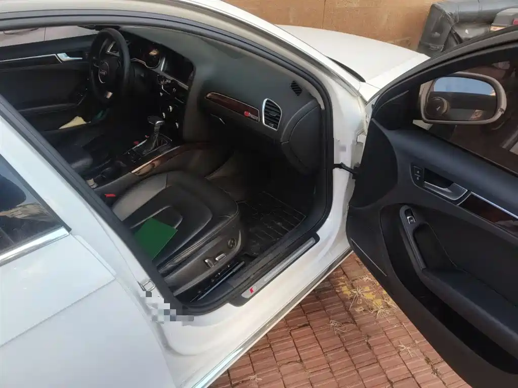 Audi A4L 2016 35 TFSI Collector's Edition S line Comfort фото 20