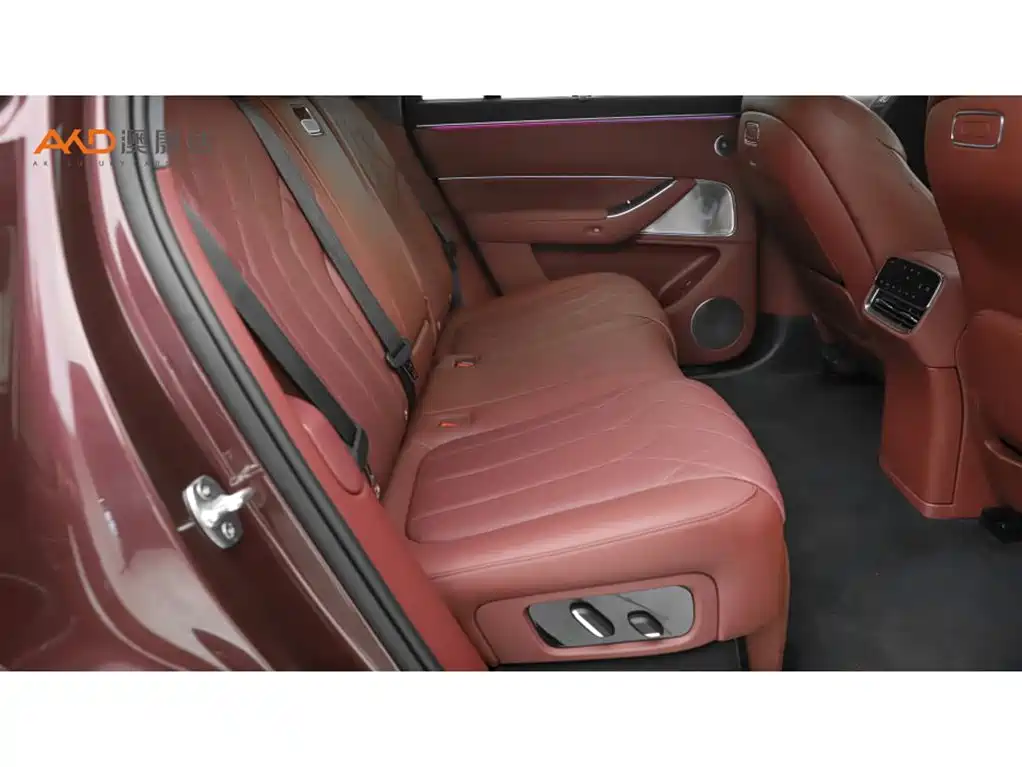 AITO Wenjie AITO M8 2025 Model Extended Range Ultra Edition 53.4kWh 5-Seater фото 8