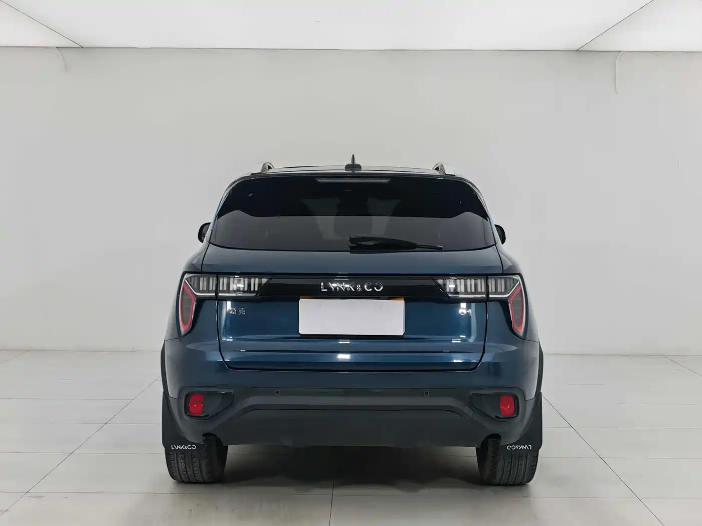 Lynk & Co 01 2019 2.0T 2WD Pro Edition China V фото 4