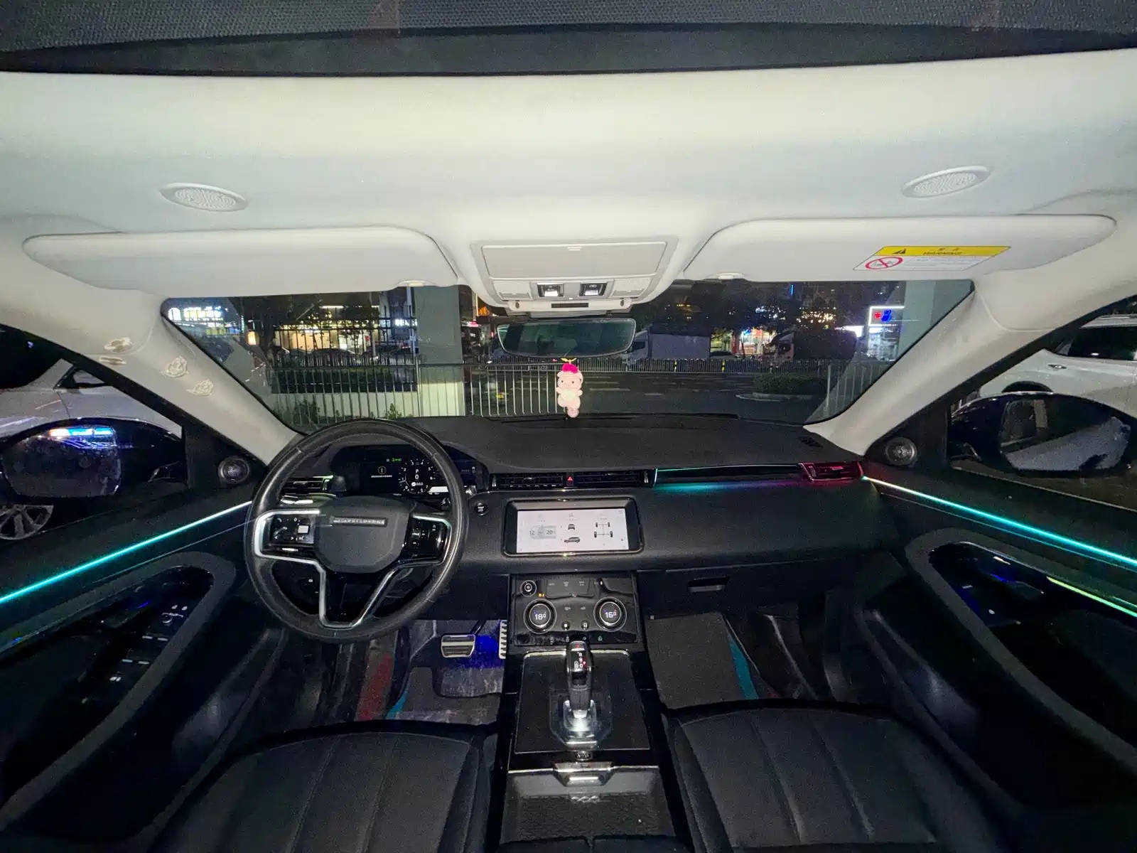 صورة 14 - Land Rover Range Rover Evoque