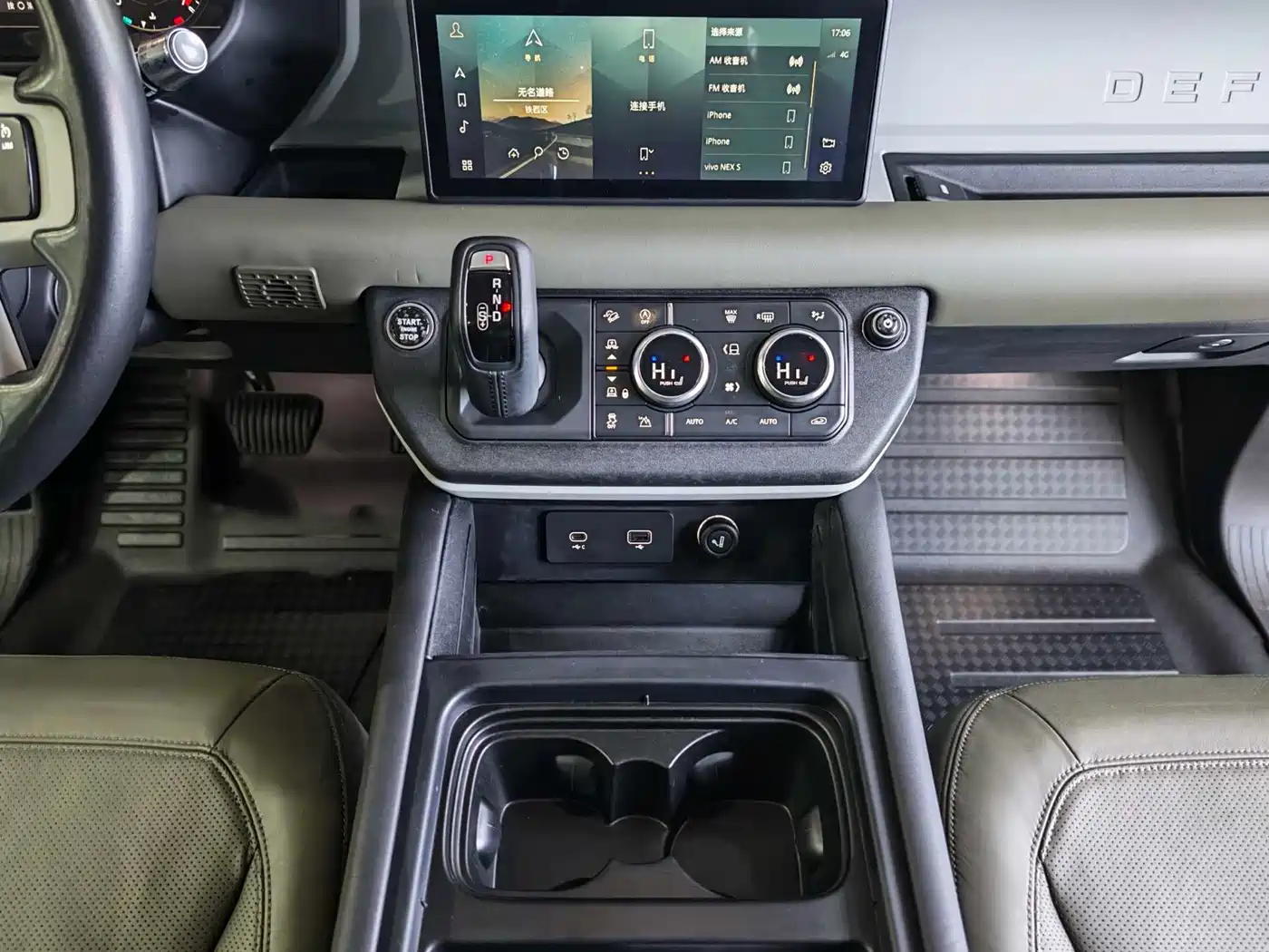 Land Rover Defender 2020 Model 110 P400 HSE фото 17