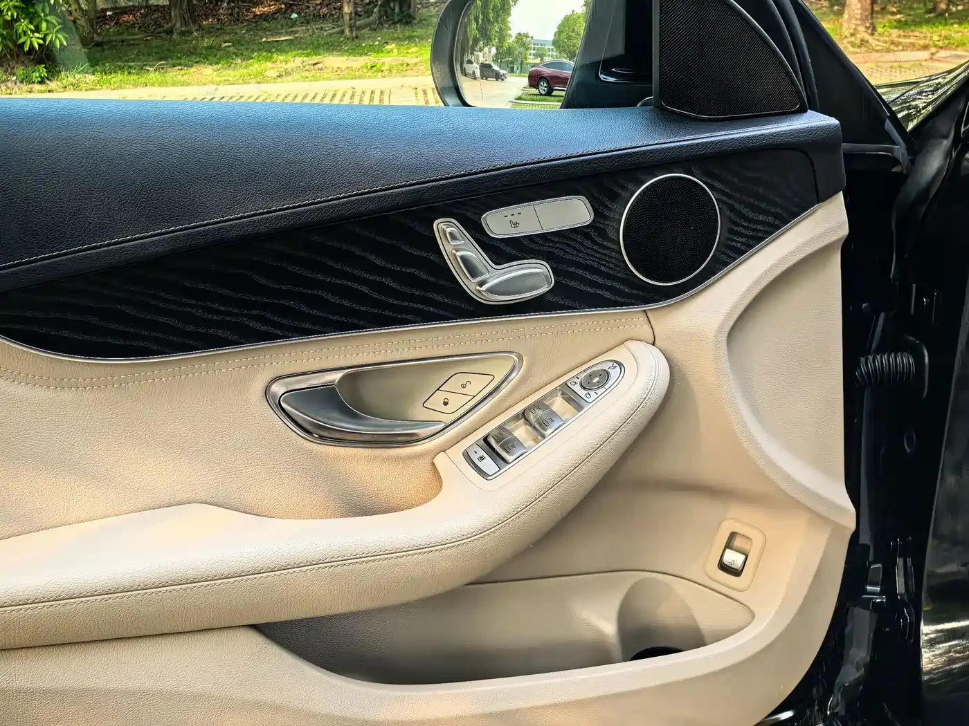 Mercedes-Benz C-Class 2015 Facelift C 200 L Sport фото 9