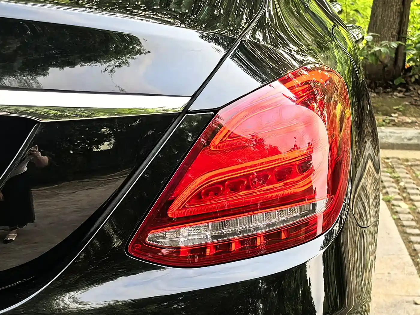 Mercedes-Benz C-Class 2015 Facelift C 200 L Sport фото 27