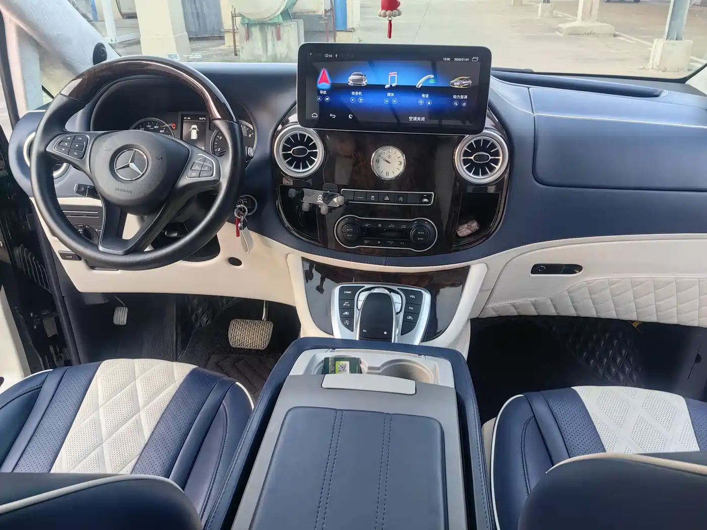 Mercedes-Benz Vito 2018 2.0T Business Edition China VI фото 5
