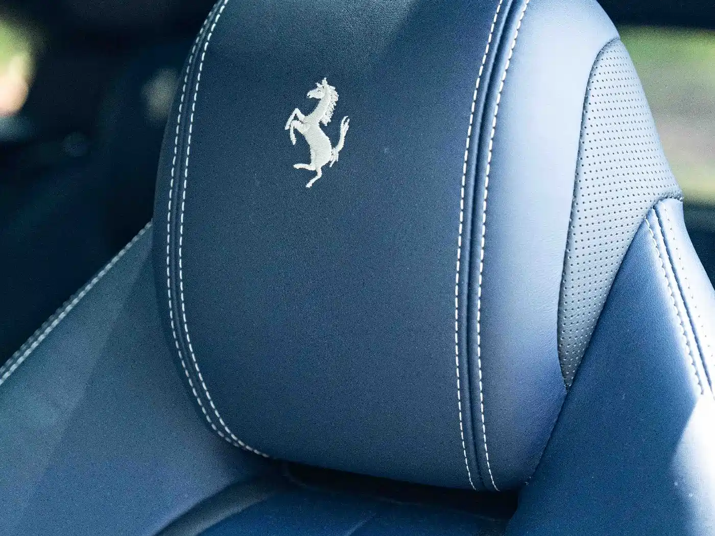 Ferrari GTC4Lusso 2017 2016 6.3L V12
