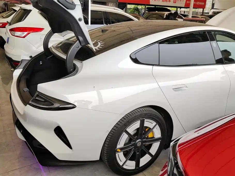 XIAOMI CAR XIAOMI SU7