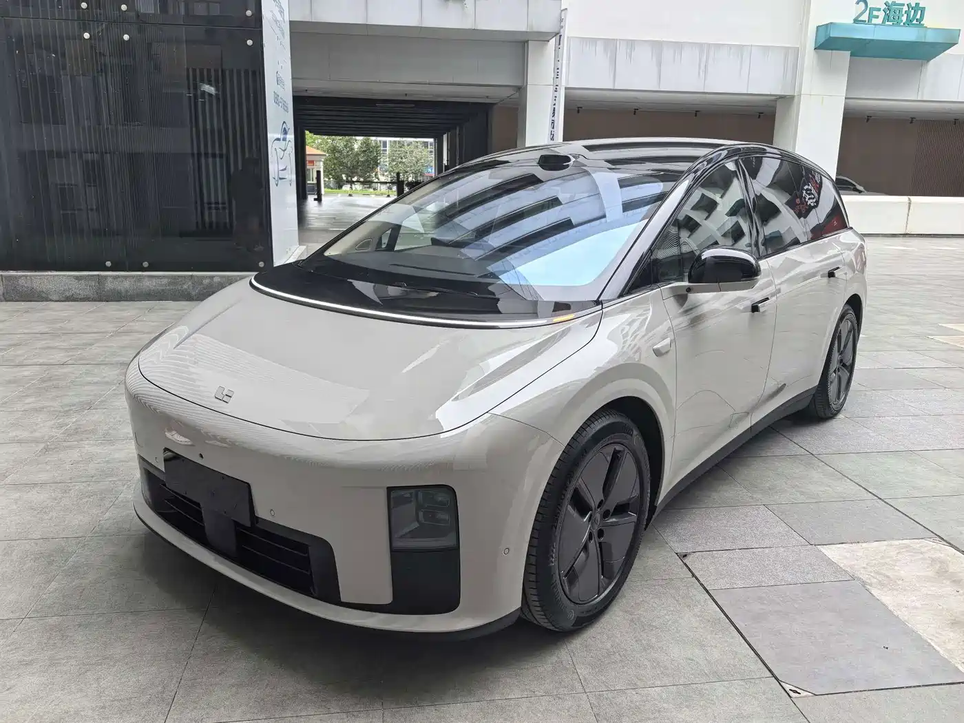 Li Auto Li i8 2025 2025 Standard Edition