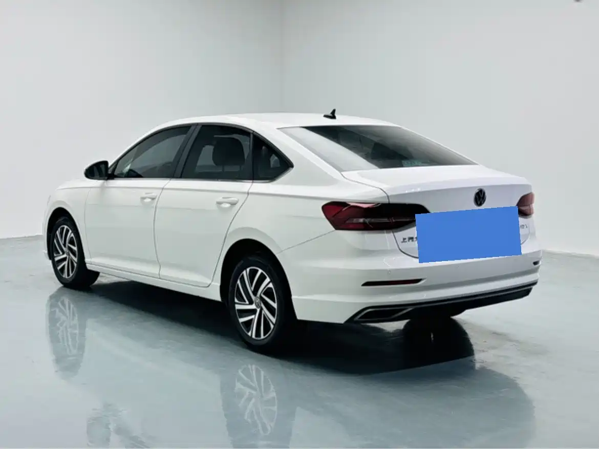 Volkswagen Lavida 2022 1.5L Auto Comfort Edition фото 4