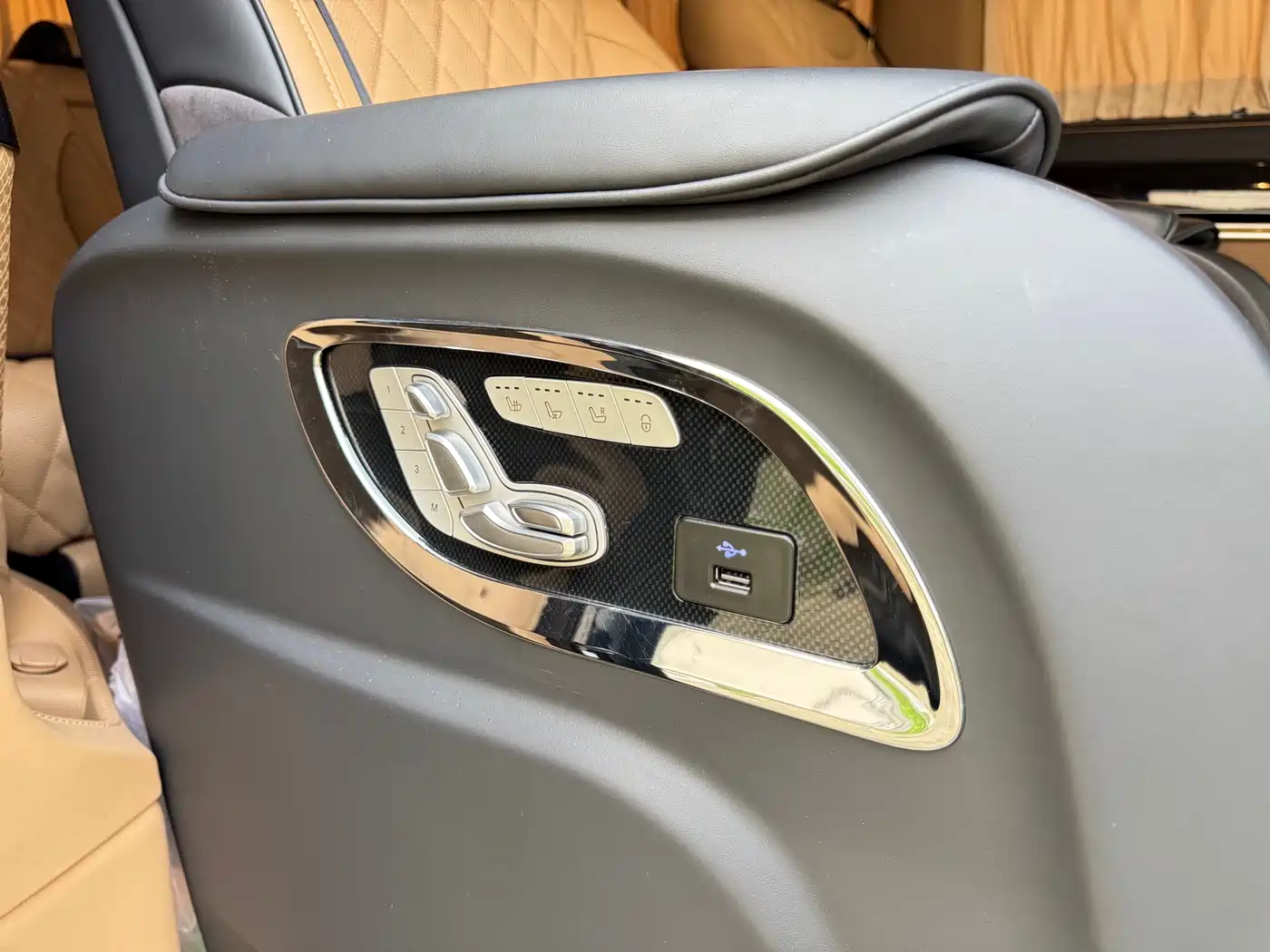 Mercedes-Benz Vito 2018 2.0T Elite Edition 7-seater China VI фото 29