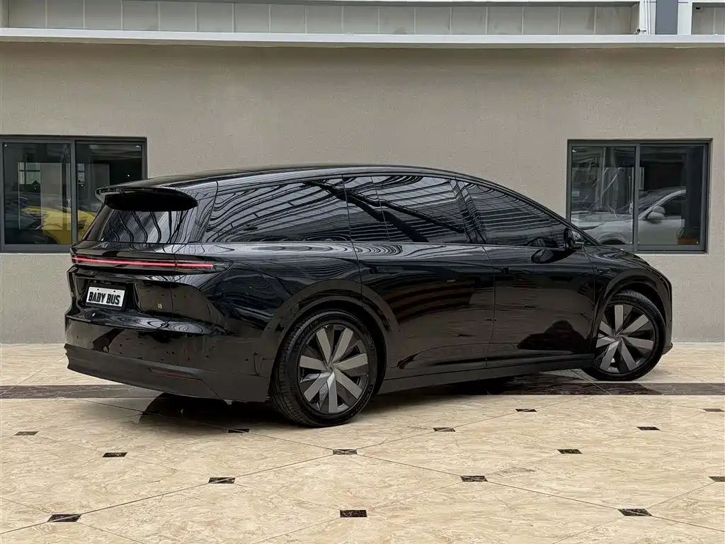 Li Auto Li i8 2026 2025 Standard Edition
