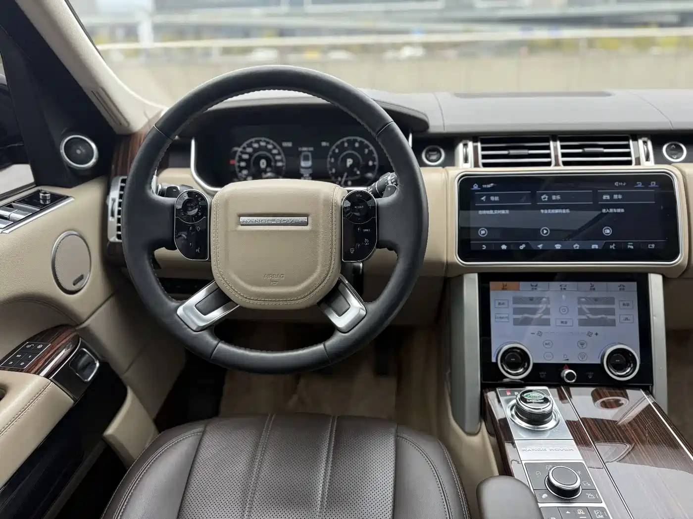 LAND ROVER RANGE ROVER