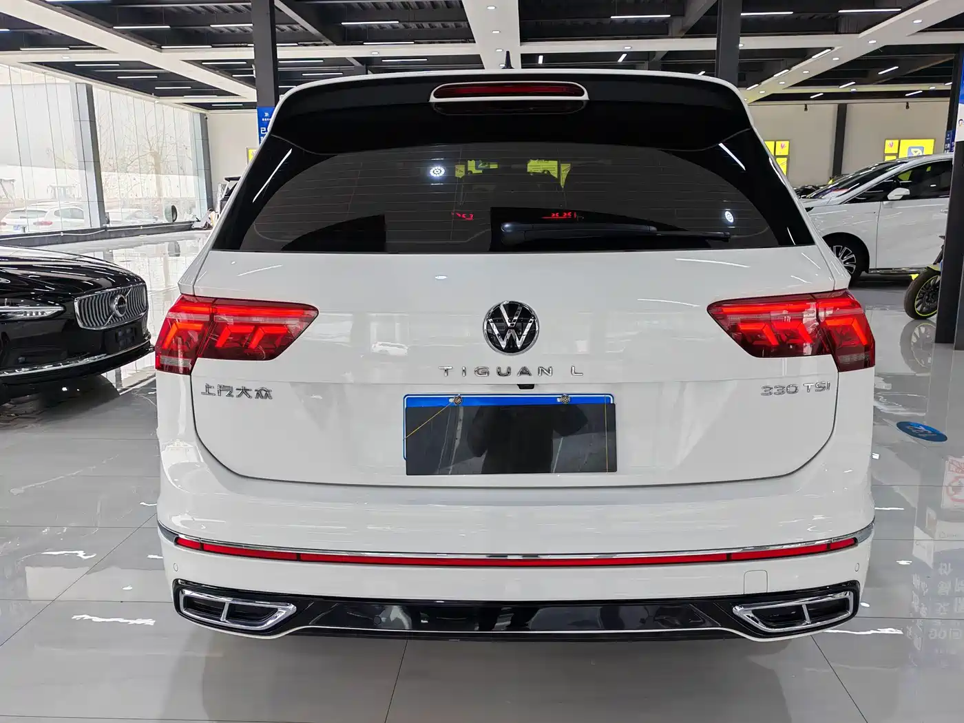 Volkswagen Tiguan L 2022 330TSI Auto 2WD R-Line Premium Edition фото 5