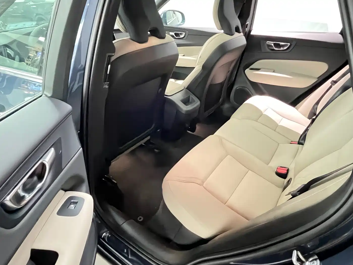 Volvo XC60 2026 2026 Model B5 AWD Premium Luxury