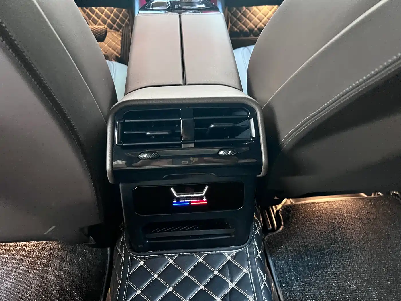 BMW 5 Series 2024 525Li M Sport Package фото 16