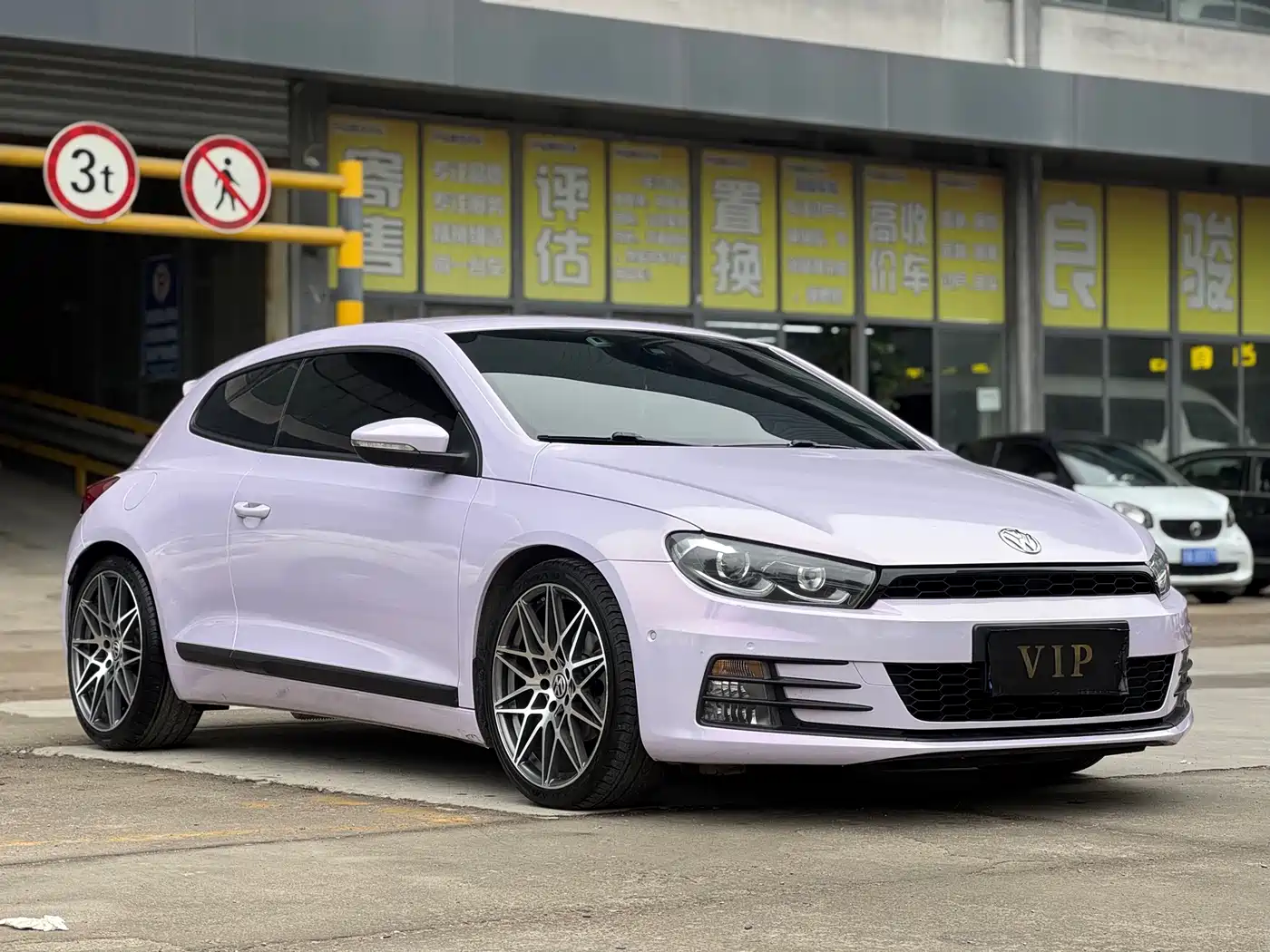 Volkswagen Scirocco 2015 1.4TSI Trend Edition фото 3