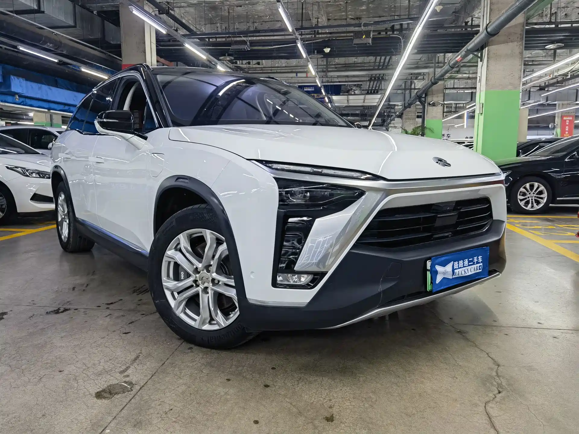 Фото 3 - NIO ES8