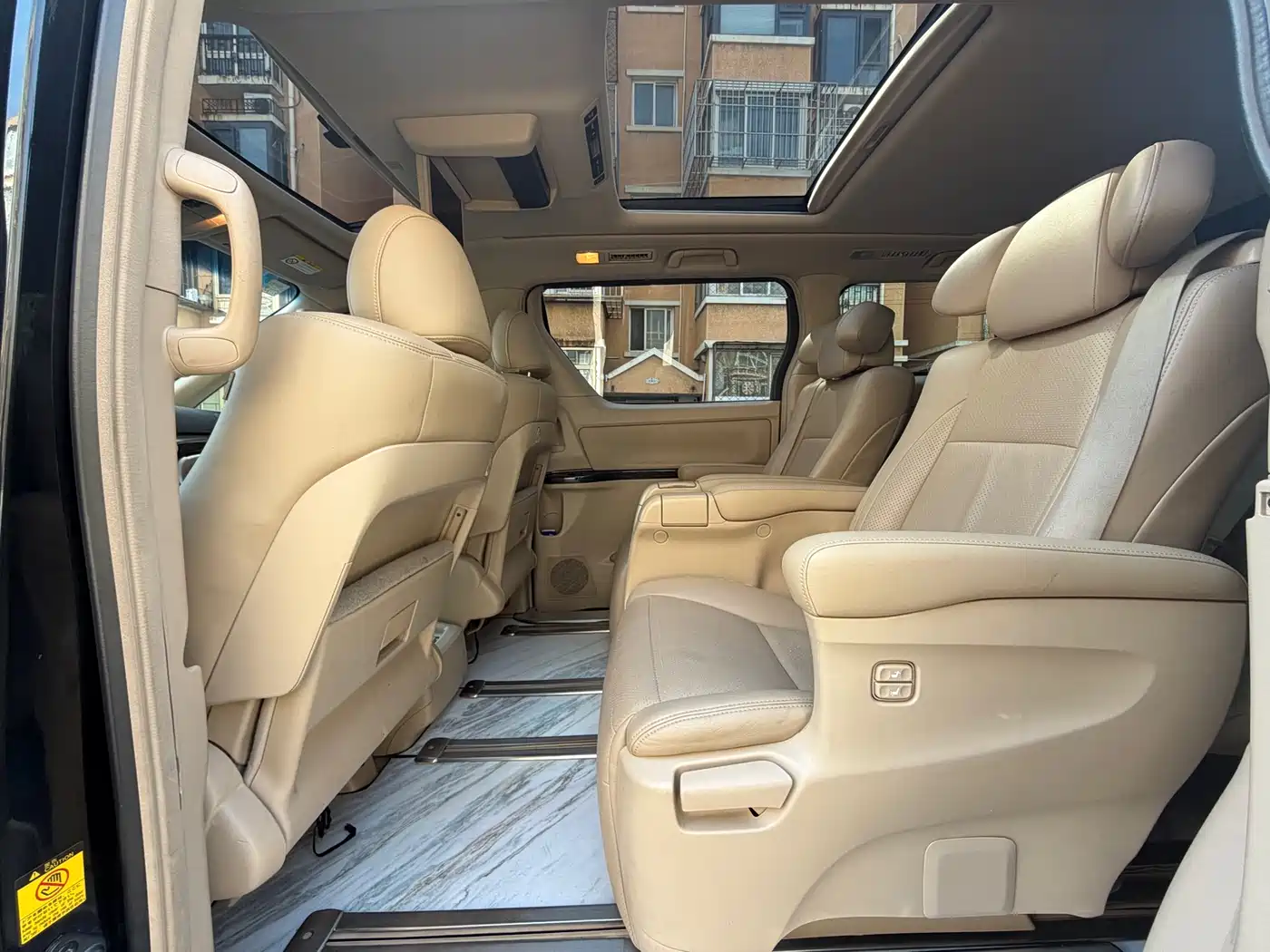 Toyota Alphard 2011 Model 2.4L Luxury фото 9