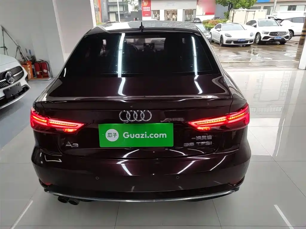 Audi A3 2018 30th Anniversary Limousine 35 TFSI Style фото 6