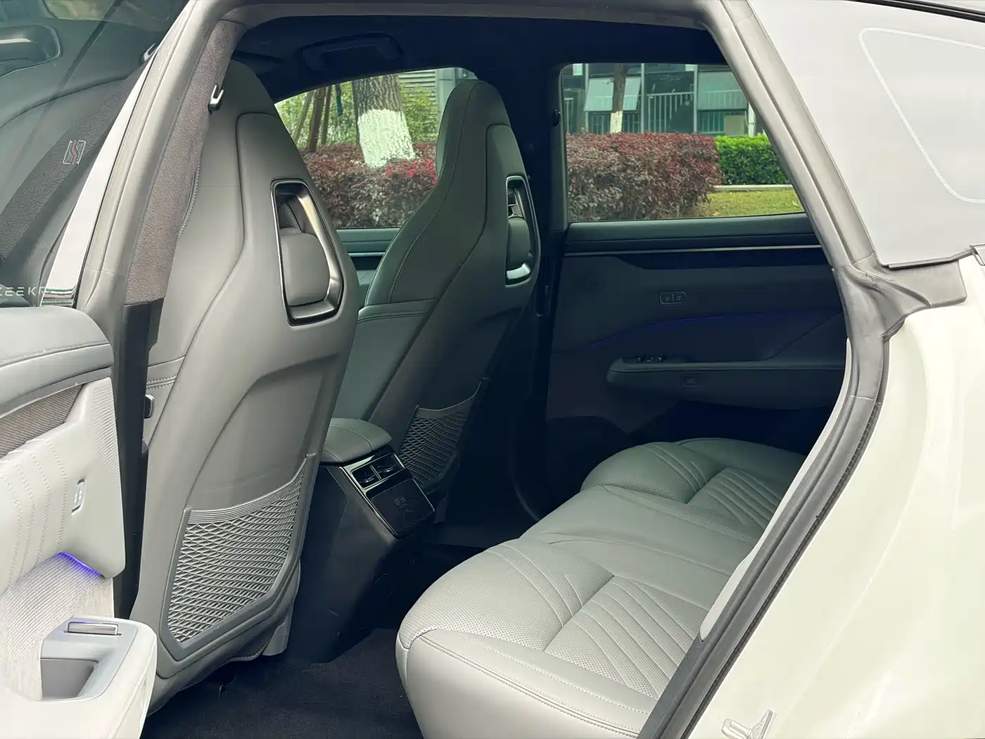 ZEEKR EXTREME KRYPTON 001