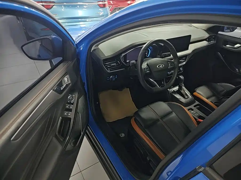 Ford Focus 2023 2022 Sedan EcoBoost 180 Auto Speed Edition