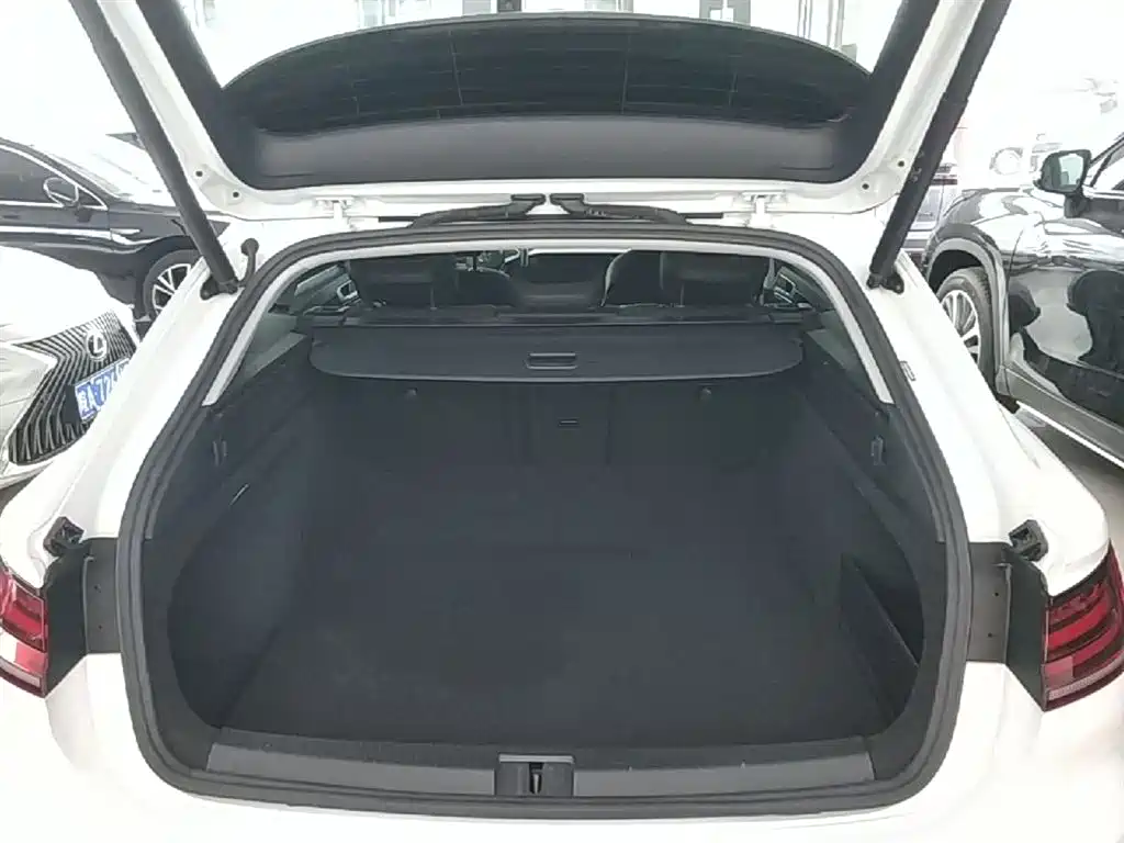 Volkswagen FAW-Volkswagen CC 2021 Shooting Brake 380TSI Hunter Heart Edition фото 19
