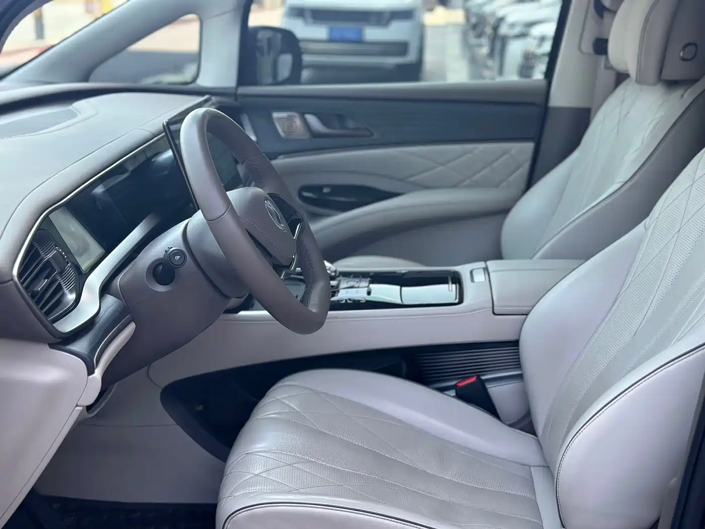 Denza D9 2022 2022 DM-i 970 AWD Flagship